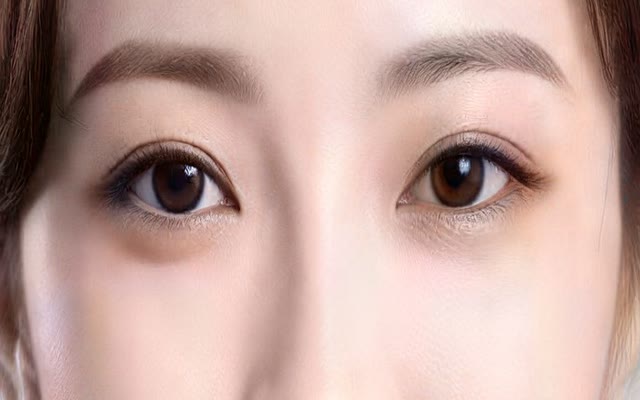Damaged portrait upscaled by Crisp Upscale: Same face, clean, ~4 MP only